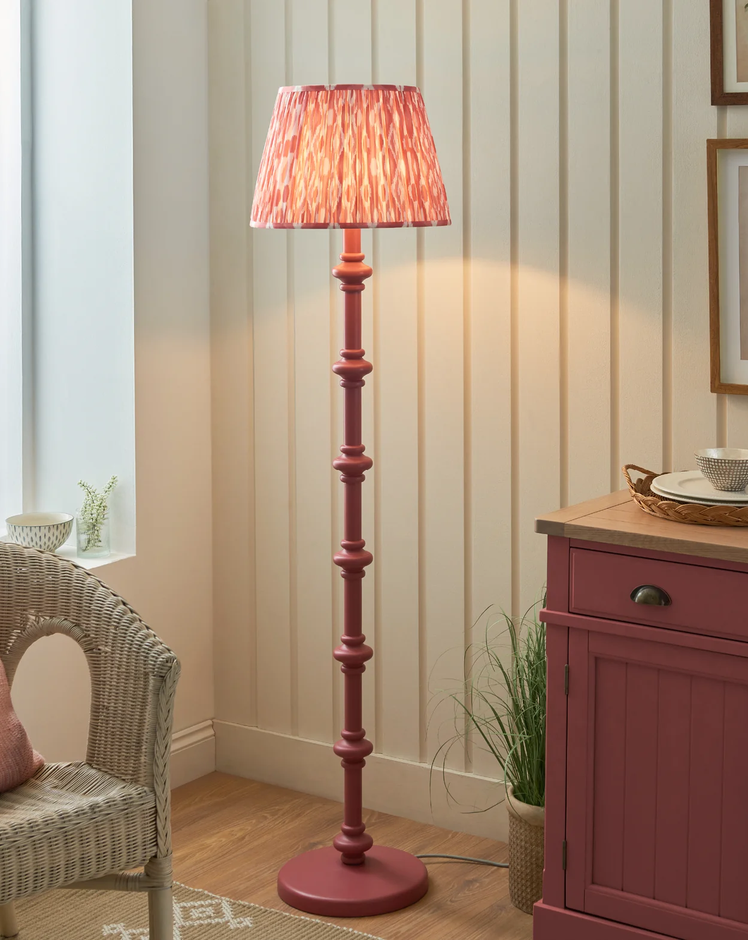 pink_floor_lamp_748x940